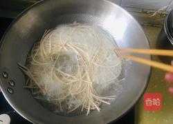 香辣牛肉面的做法图解1