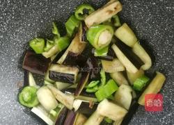 青椒炒茄子的做法图解3