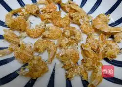 Illustration of how to make winter melon and shrimp soup 1