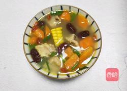 胡萝卜玉米排骨汤的做法图解10