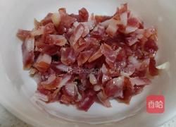 腊肠炒鸡蛋的做法图解1