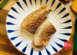 蒜苗炒腊肉的做法图解1