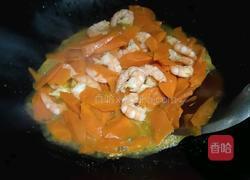 胡萝卜炒虾仁的做法图解6