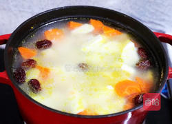 胡萝卜玉米炖鸡汤的做法图解9