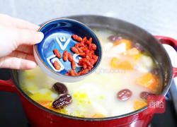 胡萝卜玉米炖鸡汤的做法图解11