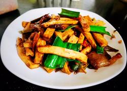 腊肉炒白干
