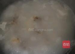 山药花生排骨汤的做法图解5