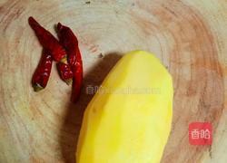 酸辣土豆丝的做法图解1