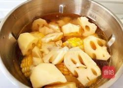 番茄莲藕排骨汤的做法图解7