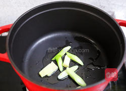 菌菇玉米排骨汤的做法图解6