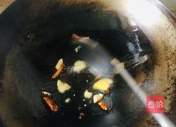 青椒蒜苗炒腊鸭的做法图解3