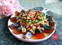 高颜值凉菜黄瓜拌皮蛋的做法图解15