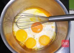 红丝绒水果裸蛋糕的做法图解2