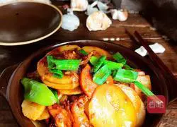 Illustration of how to make dry pot potato slices 12