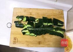 腌黄瓜的做法图解1