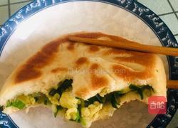 韭菜鸡蛋发面馅饼的做法图解7