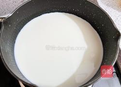 草莓奶冻啵啵杯的做法图解3