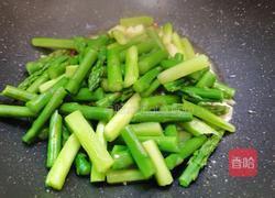 芦笋炒口蘑的做法图解12