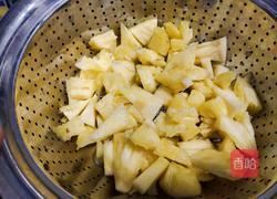 菠萝咕咾肉的做法图解2