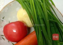 手擀菠菜面的做法图解1