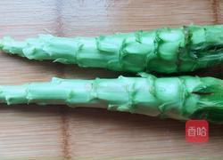 炒莴笋丝的做法图解1