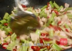 野菜酸筒秆炒肥肠 酸辣有嚼劲很下饭的做法图解7
