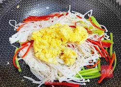 金针菇炒鸡蛋的做法图解9