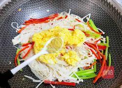 金针菇炒鸡蛋的做法图解10