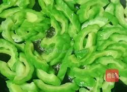 苦瓜炒鸡蛋的做法图解12