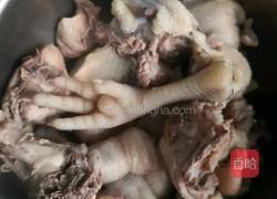 香菇木耳炖鸡的做法图解7