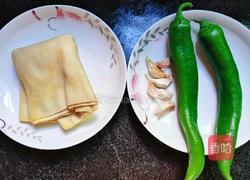 青椒炒千张的做法图解1