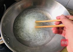 牛肉原汤米粉的做法图解2