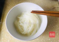 牛肉原汤米粉的做法图解3