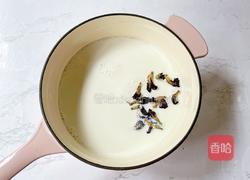 蝶豆花奶冻西米露的做法图解3