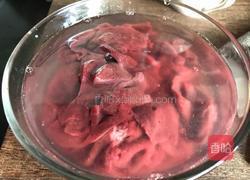 葱爆猪肝的做法图解2