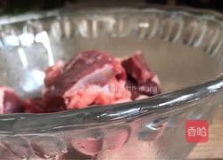 豆腐炖牛腩的做法图解1