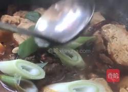 豆腐炖牛腩的做法图解14