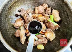 Illustration of how to make potato braised duck 8