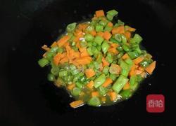 胡萝卜炒豆子的做法图解5