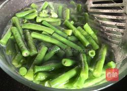 蒜香豆角的做法图解8