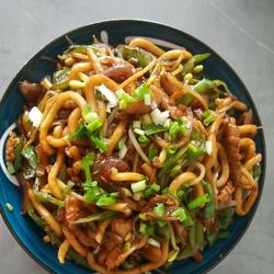 肉丝炒乌冬的做法[图]