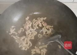 肉丝炒乌冬的做法图解2