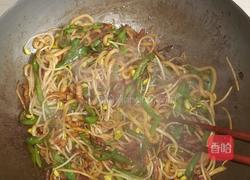 肉丝炒乌冬的做法图解5