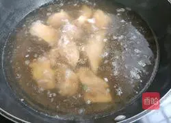 Illustration of braised pig trotters 3