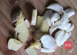 土豆海带松茸排骨炖的做法图解1