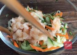 胡萝卜黄瓜鸡肉饼的做法图解3
