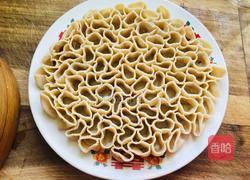 莜面卷卷的做法图解1