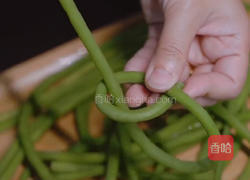 简易版花瓣豆角酿肉的做法图解5