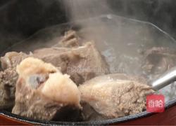 黑木耳山药脊骨汤的做法图解4