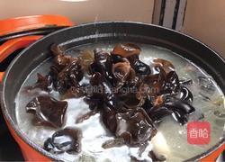 黑木耳山药脊骨汤的做法图解10